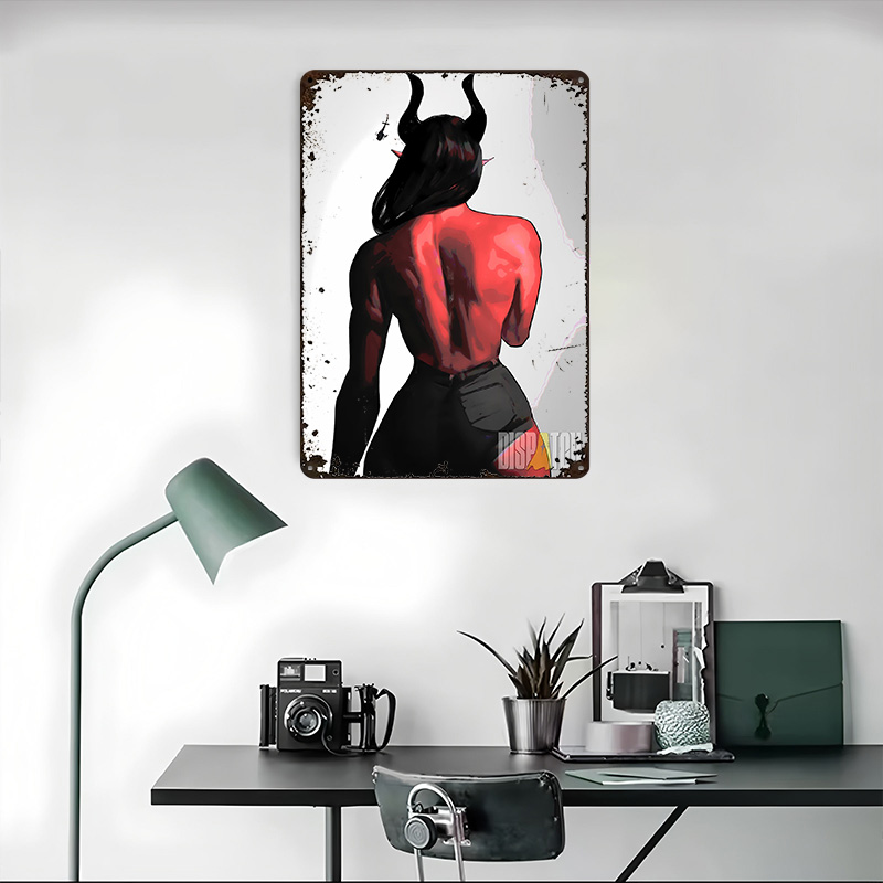 Red-skinned Demon Woman Back V - đánh giá và giá Women Accessories Poster