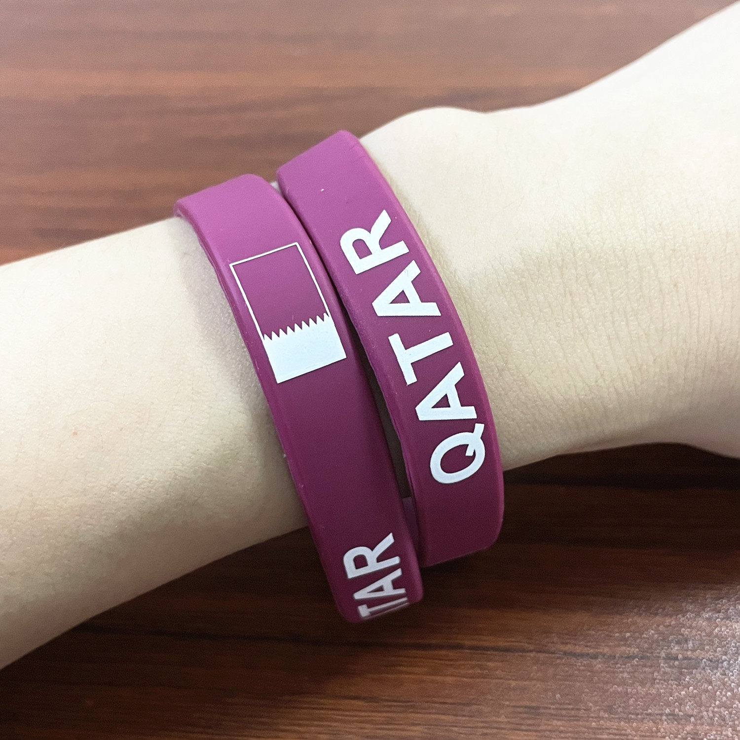 2pcs Qatar Flag Silicone Brace - đánh giá và giá Women Accessories Qatar