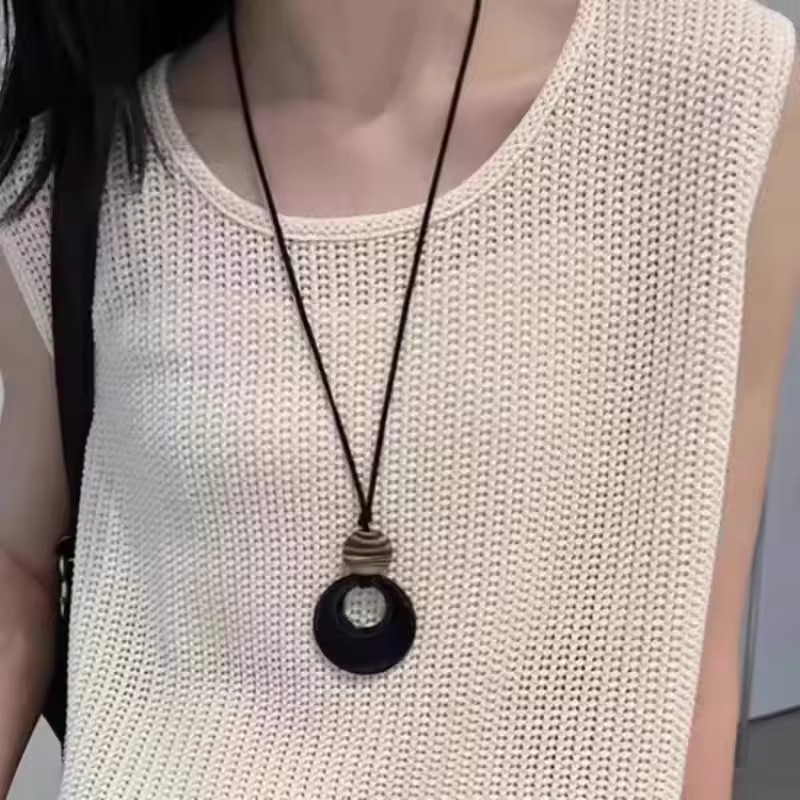Punk Vortex Sun Cross Pendant  - đánh giá và giá Women'S Emo Accessories